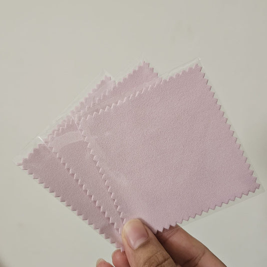 Soft jewelry polishing cloth for cleaning gold and silver pieces