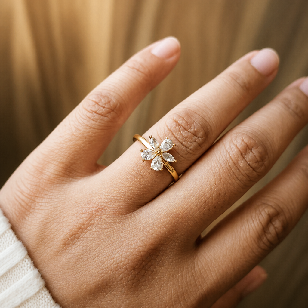 Bague Fleur Réglable en Acier Inoxydable Or - Élégance Tropicale | Adjustable Flower Stainless Steel Ring