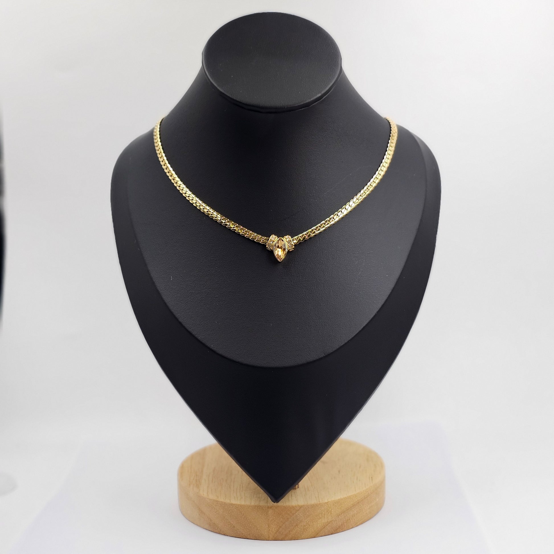 18k gold plated stainless steel necklace with heart pendant, elegant unisex fashion jewelry.