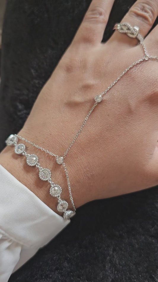 Silver Plated Stainless Steel Handchain Bracelet – Elegant Minimalist Jewelry