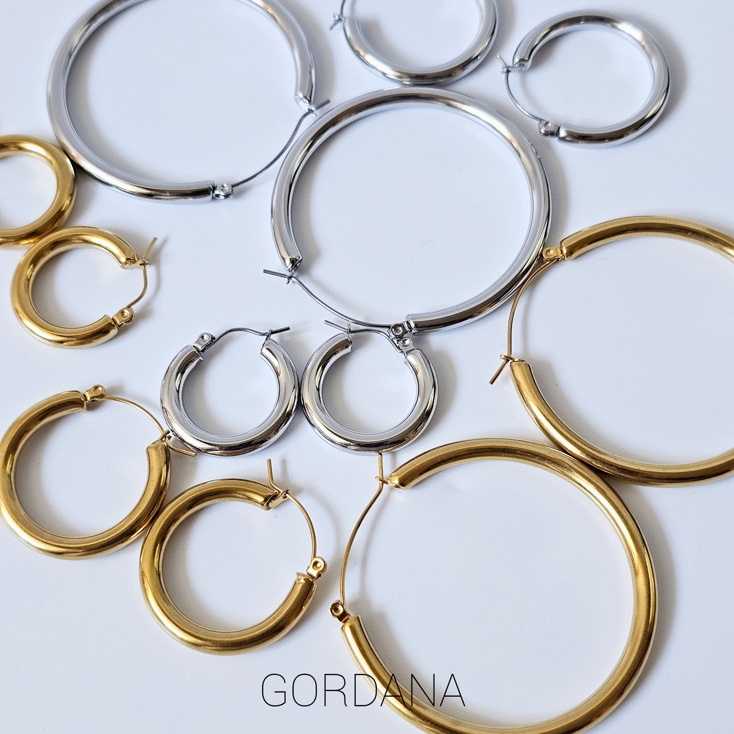 Stainless steel hoops earrings