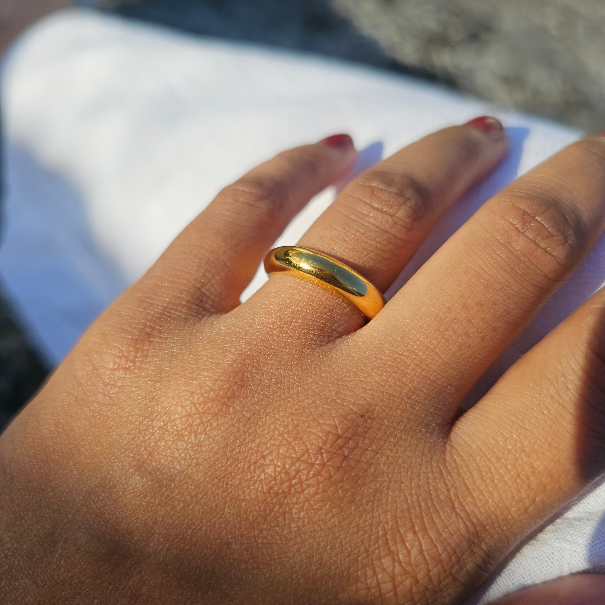 18K gold plated stainless steel ring, sleek unisex fashion jewelry, Mauritius Europe USA style.