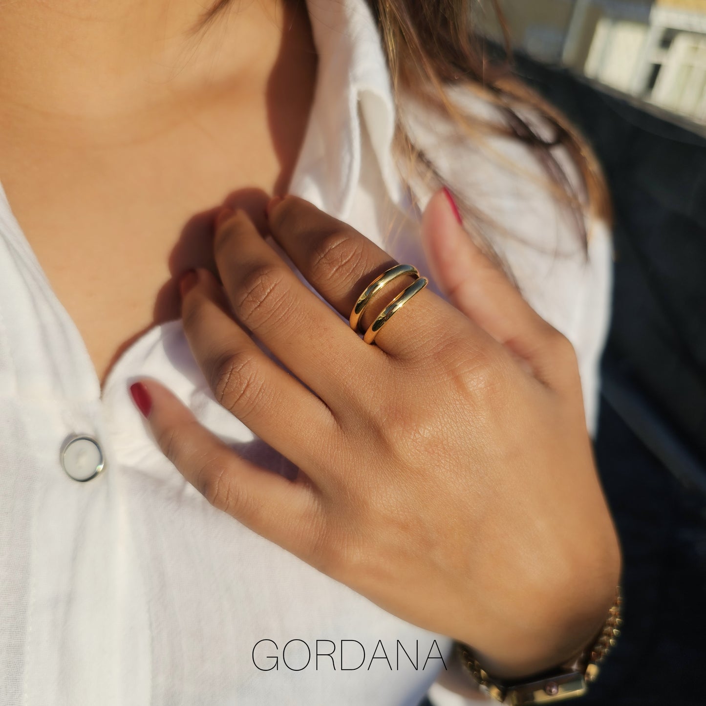 Elegant stainless steel ring with 18K gold plating and smooth silver finish, unisex fashion jewelry perfect for Mauritius,.